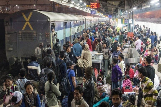 Hindistan Nisan'da Çin'i geçerek dünyanın en kalabalık ülkesi olacak: Demografik değişim ne anlama geliyor?