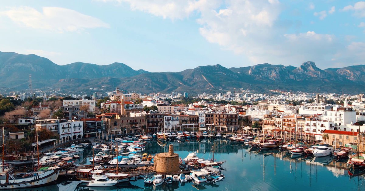 Kıbrıs'a Nasıl Gidilir? KKTC Kıbrıs'a Gitmek İçin Pasaport Gerekli Mi?