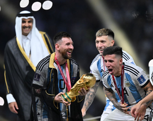 Messi'nin Dünya Kupası finalinde giydiği bişt için 1 milyon dolar teklif! - Spor haberleri