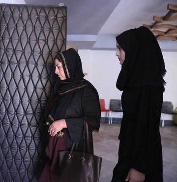 Kadınların üniversite öğrenimini yasaklayan Afganistan