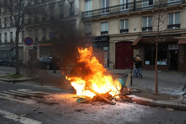 Fransa'dan son dakika | Paris sokakları karıştı, PKK yanlıları polisle çatıştı! Paris'te ne oluyor?