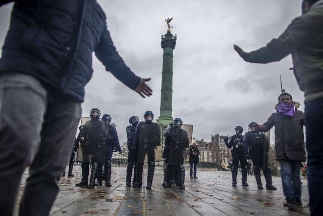 Fransa'dan son dakika | Paris sokakları karıştı, PKK yanlıları polisle çatıştı! Paris'te ne oluyor?