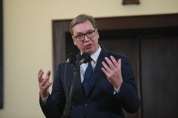 Vucic: Kosova'da barikatlar kaldırılacak