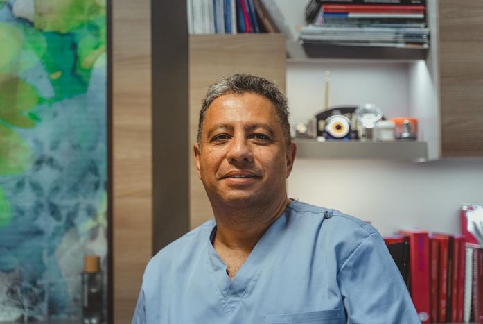 Kalp - Damar Cerrahisi Uzmanı Prof. Dr. Selim İsbir