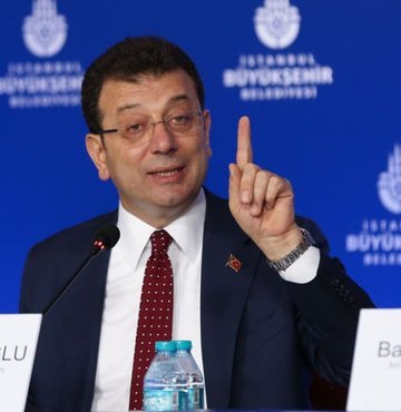 İstanbul Büyükşehir Belediye Başkanı Ekrem İmamoğlu, İBB