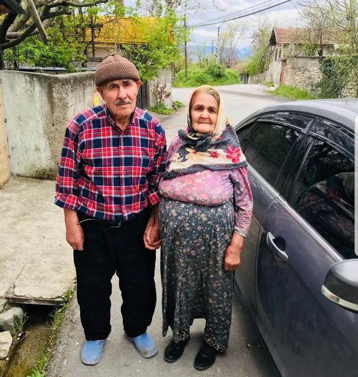 Yaşar Karayel (86) ve eşi Zeynep Karayel (79)