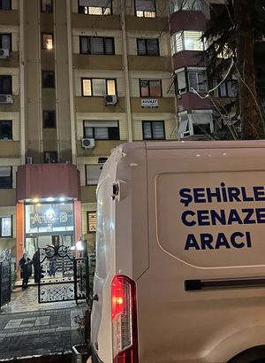 Bakırköy'de 12'nci kattan düşen kadın öldü