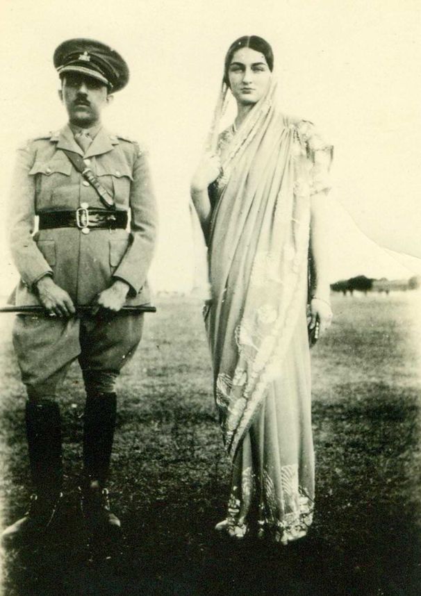 Dürrüşehvar Sultan ve Haydarabad Nizamı Osman Han’ın oğlu olan kocası Âzam Jah.