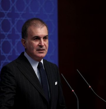 AK Parti Sözcüsü Çelik, partisinin Merkez Yürütme Kurulu toplantısı sonrasında açıklamalarda bulunuyor. Konuşmasında, "İsveç savcısı soruşturma