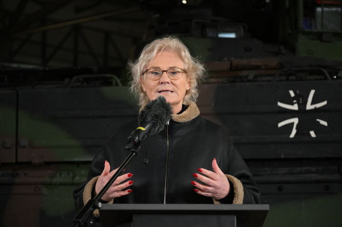 Eski Almanya Savunma Bakanı Christine Lambrecht'