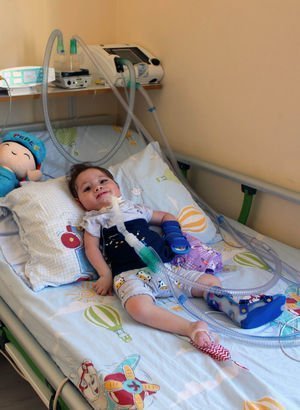 3 kez kalp krizi geçiren SMA'lı Aybars bebeğin kampanyasında yüzde 39'a ulaşılabildi