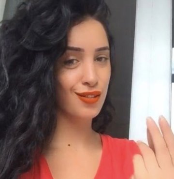 İstanbul’da, eski erkek arkadaşı Semih Sevim’e önce sopayla vurup ardından külotlu çorapla boğarak öldüren şarkıcı ve model Seçil Çiftçi’nin dosyası kapsamında; yönetmen Mustafa Nebi Filik’in de ifadesinin alındığı ortaya çıktı. Bir dönem Seçil Çiftçi’nin, Filik’in Şişli’deki evinin bir odasında kaldığı öğrenildi. İstanbul’a gelen Semih Sevim’in de ofisinde kaldığı Yönetmen Filik, Jandarmaya verdiği ifadesinde, "Semih