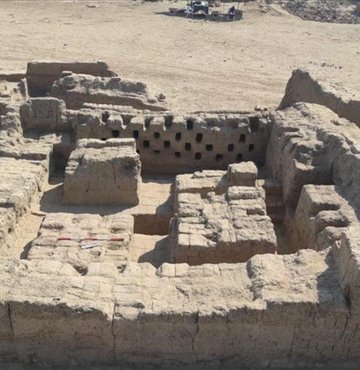 Mısır Turizm ve Tarihi Eserler Bakanlığı, ülkenin güneyindeki Luksor kentinde, Roma döneminden kalma yaklaşık iki bin yıllık yerleşim alanı bulunduğunu duyurdu