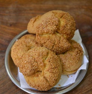 Ayvalık mutfağında yer alan sakızlı kurabiye, Türk Patent ve Marka Kurumu tarafından coğrafi işaret olarak tescil edildi