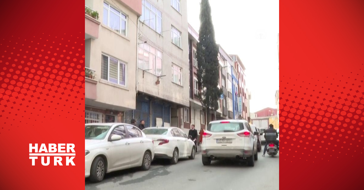 Üç çocuk, atık dolu evde terk edildi!
