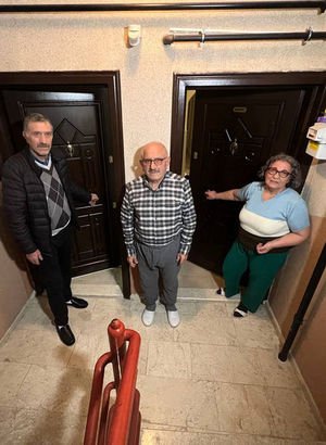 Türkiye'deki evlerine tatil için geldiklerinde şoka uğradılar!  Gurbetçi aileye 'kiracı' şoku! - Güncel Antalya haberler