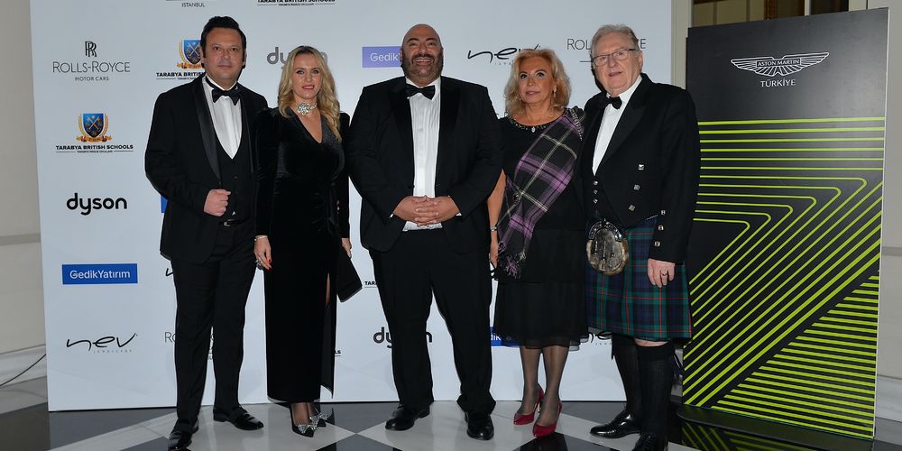 İskoç şaire anma!