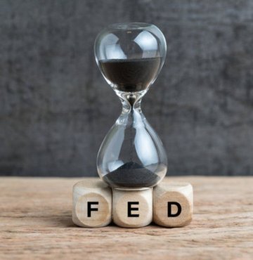 Piyasaların gözü bu toplantıda... ABD Merkez Bankası (FED) ocak ayı toplantı tarihi ekonominin gündemini yakından takip edenler tarafından mercek altına alındı. Aralık ayı FED faiz toplantısında bilindiği üzere yüzde 4 olan politika faizi 50 baz puan artırarak yüzde 4,25-4,50 aralığına yükseltilmişti. İşte 2023 Ocak ayı FED faiz toplantısı tarihi ve faiz beklentisi...
