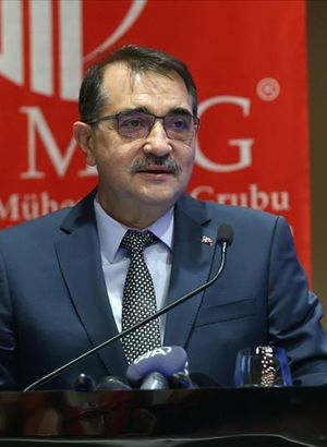 Enerji ve Tabii Kaynaklar Bakanı Fatih Dönmez: "Elektrikte yüzde 15-16 gerileme olabilir"