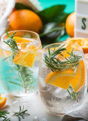 Her gün bir şişe maden suyu içersek ne olur? Şimdiye kadar düzenli olarak içmediyseniz pişman olabilirsiniz!