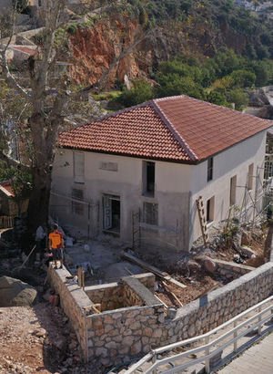 Bulunan taş kitabe, tarihi caminin yaşını ortaya çıkardı