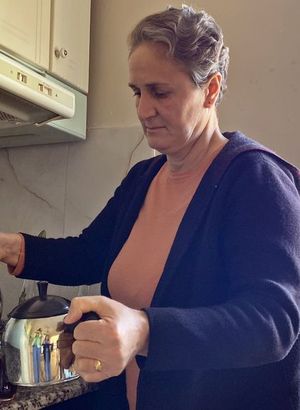 Komşusunun ısrarıyla sağlık taraması yaptıran kadın erken teşhisle kanseri yendi