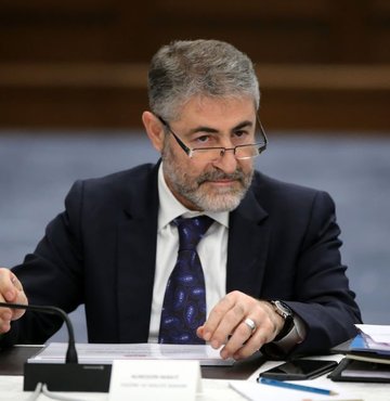 Hazine ve Maliye Bakanı Nureddin Nebati, EYT düzenlemesi için 2023 bütçesine yönelik çok sıkı tedbirler aldıklarını belirterek, "EYT