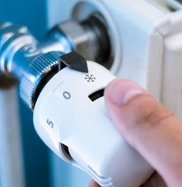 Doğalgaz desteği ödeme tarihleri hak sahipleri tarafından araştırılmaya başlandı. Doğalgaz desteği ödemeleri, Aile ve Sosyal Hizmetler Bakanlığı tarafından ihtiyaç sahibi ailelere yapılan, hane başı 900-2500 TL arasında değişen ödemelerdir. Başvurularını tamamlayan vatandaşlar ödeme tarihi ve miktarını mercek altına aldı. İşte 2023 Şubat ayı doğalgaz desteği ödemeleri başvuru şartları ve ödeme tarihleri...

