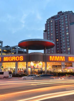Migros 20 ilde otomobilleri şarj edecek