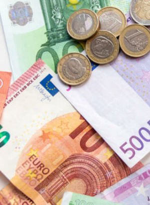 Euro Bölgesi için enflasyon tahmini yükseldi