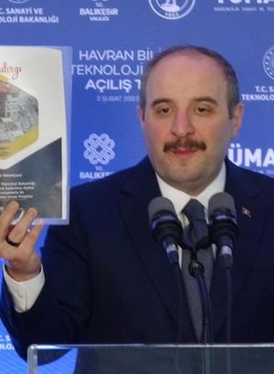 Bakan Varank: Yılda 40 ton altın ekonomiye kazandırılıyor