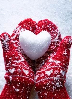 Su ve buz renksiz olmasına karşın kar neden beyazdır?