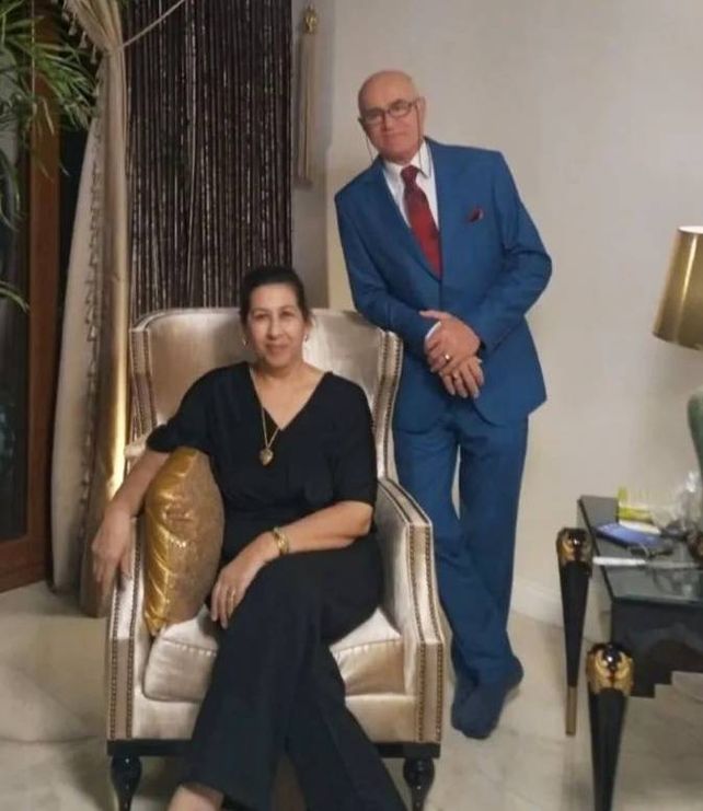 Mustafa Rahman Tohma'nın annesi ve babası