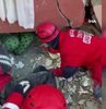 Çekmeköy Arama Kurtarma Ekibi (ÇEKUT), Hatay’da depremin üçüncü gününde 1’i çocuk 3 kişiyi enkazından altından kurtardı