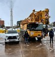 Deprem bölgeleri için 500 milyon TL tutarında destek bağışı kararı alan Cengiz Holding, bunun 400 milyon TL’sinin AFAD’a, 100 milyon TL’sinin ise AHBAP’a iletildiğini bildirdi. Açıklamada, "Tüm çalışmalarımıza aynı hızla devam ederken, yaralarımızı birlikte sarmak için elimizden geleni yapacağız. Bugün birlik olma, birlikte mücadele etme günüdür. Tüm Türk iş dünyasını da bu hassasiyetinin bir parçası olmaya davet ediyor, hep birlikte bu zor günleri aşacağımıza yürekten inanıyoruz" çağrısında bulunuldu