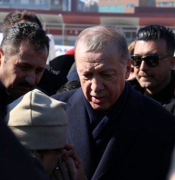 Cumhurbaşkanı Recep Tayyip Erdoğan, Kahramanmaraş merkezli depremin en büyük hasara yol açtığı Hatay
