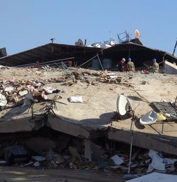 Sağlık Bakanlığı, deprem bölgesindeki yakınlarının sağlık durumu ve bulundukları sağlık kuruluşu hakkında bilgi almak isteyenler için e-Nabız profiline 