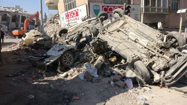 Araç kaskosu deprem hasarını karşılıyor mu? Kasko-trafik sigortasında deprem teminatı var mı?
