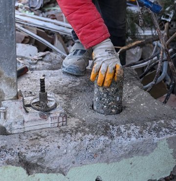 Türkiye afeti yaşarken deprem bölgesinde alınmaya başlanan karot örnekleri de dehşetin boyutunu gözler önüne serdi. Adıyaman