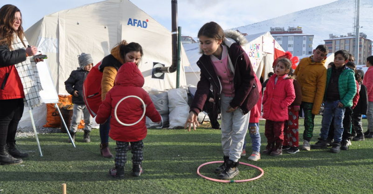 Çadır kentte kalan çocuklar için etkinlikler