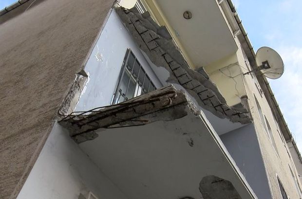 İstanbul'da balkon çöken sitede deprem paniği!