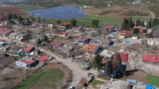 Fay hattı üzerindeki 55 haneli Kuyumcular Köyü'nde depremden sonra 3 ev kaldı - Deprem Haberleri