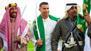 Ronaldo'dan kılıç dansı!