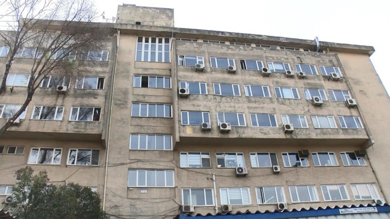 Son dakika: İstanbul Cerrahpaşa ve Çapa Tıp Fakülteleri binaları çatlaklar içinde