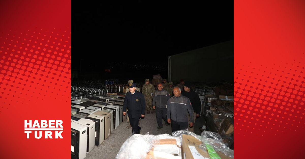 Bakan Akar, depremden etkilenen İskenderun’daki çalışmaları inceledi