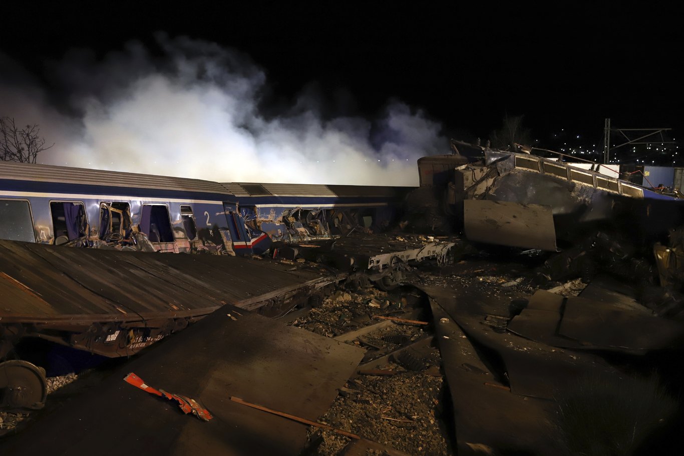 Yunanistan'daki ölümcül tren kazasında can kaybı artıyor: Atina ve Selanik sokakları karıştı! - Son dakika dünya haberleri