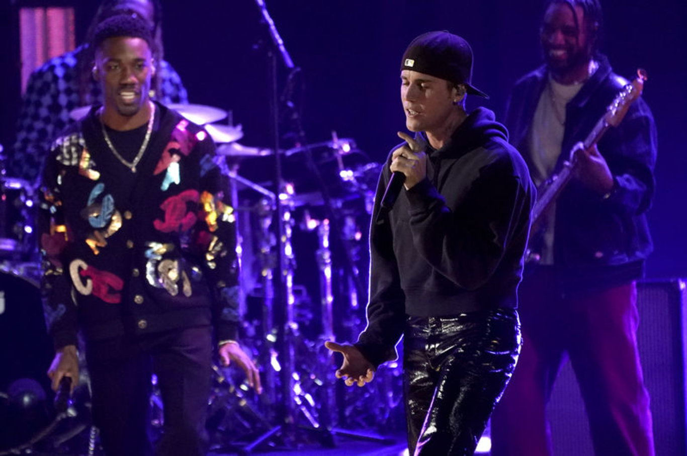 Justin Bieber dünya turnesini iptal etti - Magazin haberleri