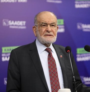 Sosyal medya Twitter hesabından bir açıklamada bulunan Saadet Partisi Genel Başkanı Temel Karamollaoğlu “Bizler, milletimize verdiğimiz sözün arkasındayız! Aynı inanç, azim ve kararlılıkla yolumuza devam ediyoruz” ifadelerini kullandı