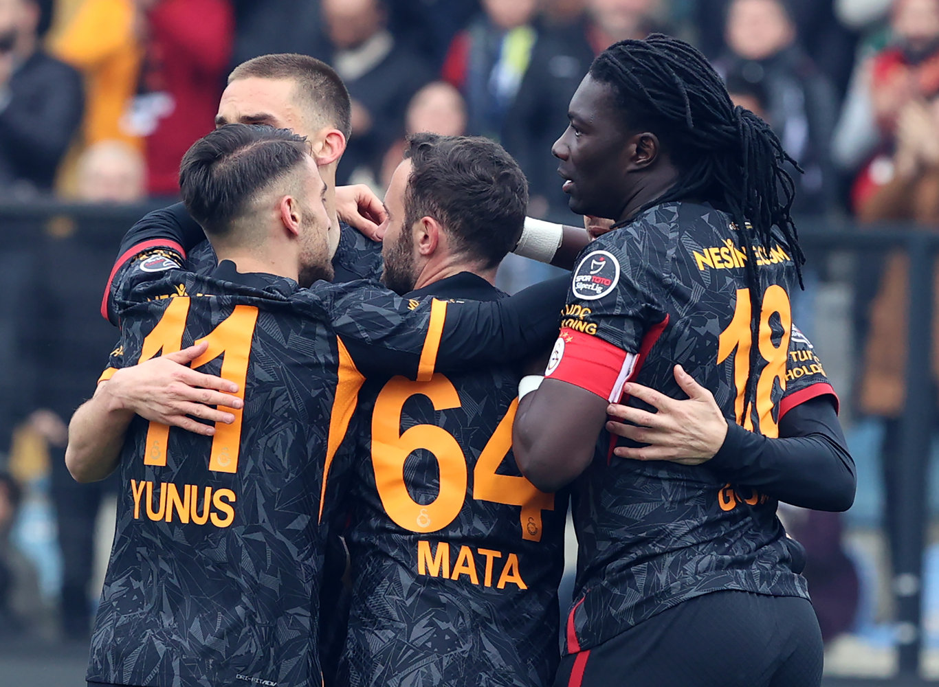 Galatasaray, hazırlık maçında İstanbulspor'u 6-0 yendi