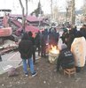 Mersin Büyükşehir Belediyesi’nde güvenlik görevlisi olarak çalışan Hatice Kömürcü, Kahramanmaraş’ta yaşanan deprem felaketinde, aynı zamanda akrabası olan eşinin anne, babası, iki ablası ve iki eniştesini kaybetti. 10 gün izin alarak Kahramanmaraş’a giderek enkazda kalan akrabalarını sağ çıkarılması için gece gündüz çalıştı. Ancak enkazda kalan tüm akrabalarını kaybetti. Hatice Kömürcü ve eşi, akrabalarının cenazelerinin defin işlemlerin ardından döndüğü Mersin’de işine başladı. Birçok akrabasını kaybeden Hatice Kömürcü, kendisini başsağlığı için arayan arkadaşı ile telefonla görüşürken, daha önce belediyeyle ilişkisi kesildiği iddia edilen Doğukan Uyan tarafından sert bir şekilde uyarıldı. Daha sonra savunması alınan depremzede yakını Hatice Kömürcü, şaşırtan karar çıktı. 2 çocuk annesi depremzede yakını Kömürcü telefon görüşmesi yüzünden işinden kovuldu.